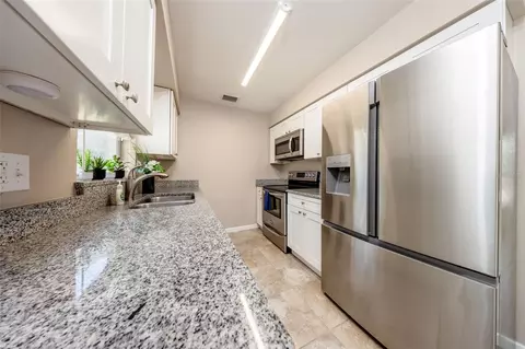 Kitchen - 2009 Adair St, Ocoee, FL 34761 photo 2 of 2