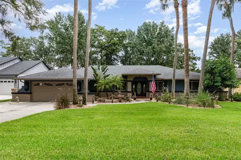 10417 Cypress Rd, Leesburg, FL 34788