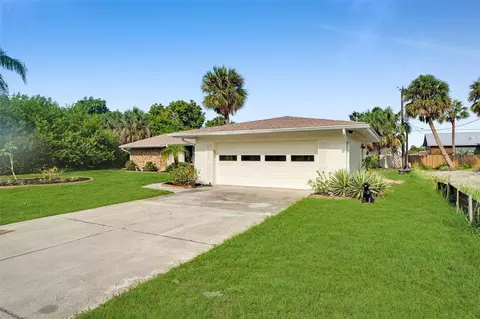 3307 Pinetree St, Port Charlotte, FL 33952
