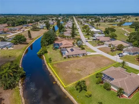129 Bunker Rd, Rotonda West, FL 33947