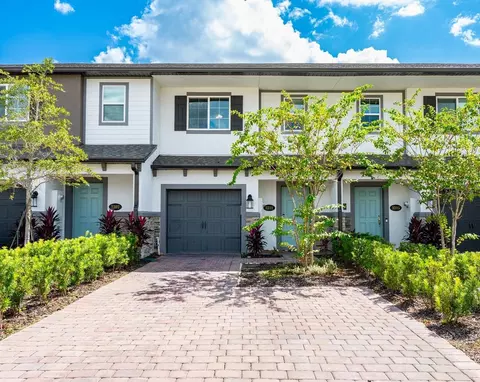 2311 Morning Rose Ct, Sanford, FL 32771