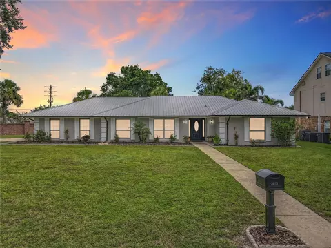 2815 Montmart Dr, Belle Isle, FL 32812