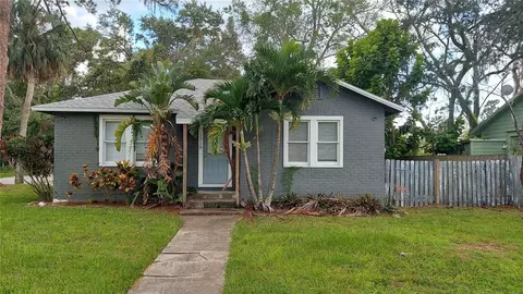5218 Limestone Dr, Port Richey, FL 34668