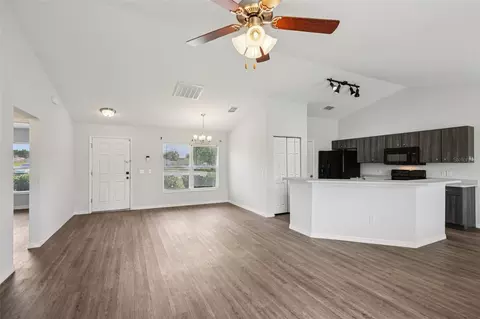 Living - 5 Laurel Pass Ct, Ocala, FL 34480 photo 1 of 2