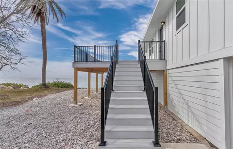 6417 Driftwood Dr, Hudson, FL 34667