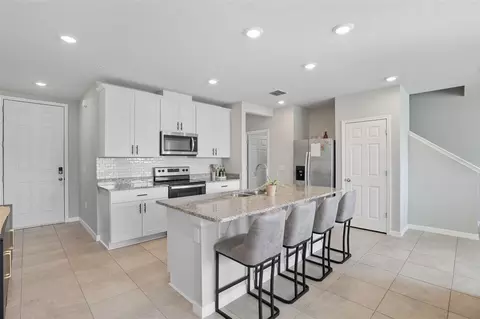 Kitchen - 1008 Desert Candle Dr, Ocoee, FL 34761 photo 2 of 3