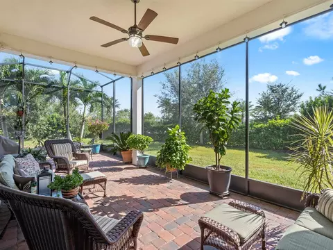 Exterior - 2600 Meadowedge Loop, Saint Cloud, FL 34772 photo 3 of 9