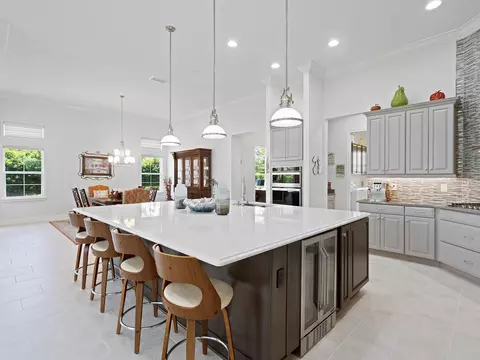 Kitchen - 2600 Meadowedge Loop, Saint Cloud, FL 34772 photo 2 of 13