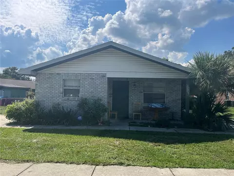 275 25th St SW #A/B, Winter Haven, FL 33880