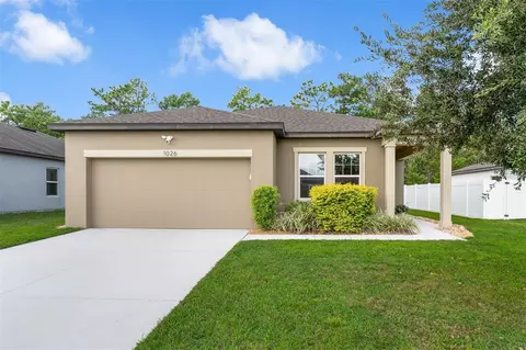 1026 Landing Ln, Deltona, FL 32738