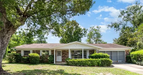1395 Indian Rock Ct, Deltona, FL 32725