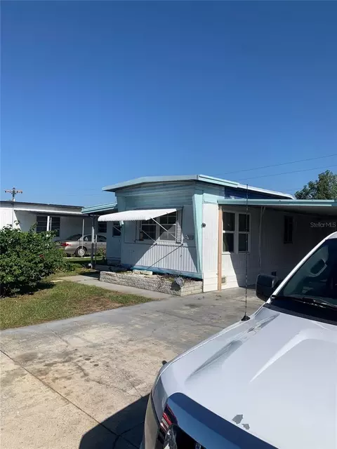 37111 Sandra Ave, Zephyrhills, FL 33542