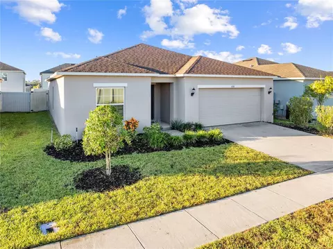 608 Meadow Bend Dr, Davenport, FL 33837