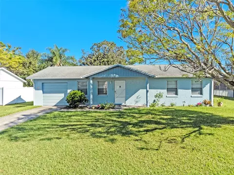 215 La Paz Dr, Kissimmee, FL 34743