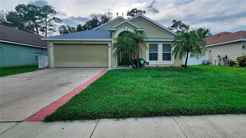 2859 Stags Leap Dr, Orange City, FL 32763
