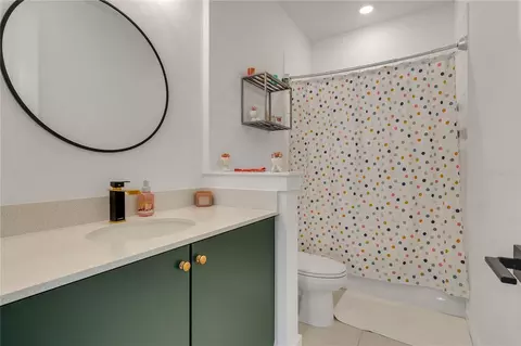 Bath - 6375 Trailblaze Bnd, Saint Cloud, FL 34771 photo 1 of 5
