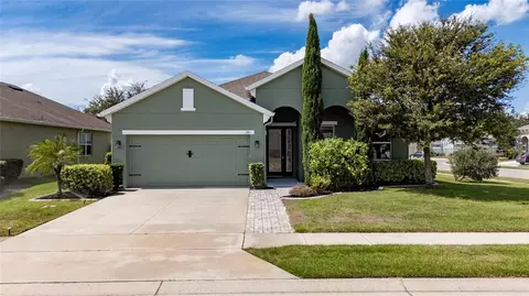 1361 Aroniminik Dr, Mount Dora, FL 32757