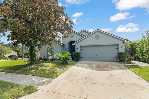 25424 Divot Dr, Sorrento, FL 32776