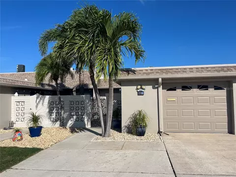 457 Boca Ciega Point Blvd N, Saint Petersburg, FL 33708