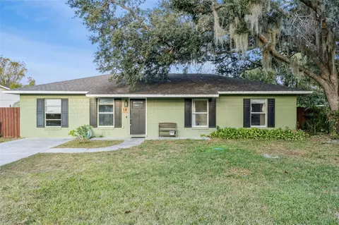 14 Sun Country Ct, Eustis, FL 32726