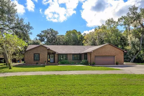 583 Winona Dr, Geneva, FL 32732