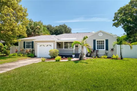 843 Palm Dr, Orlando, FL 32803
