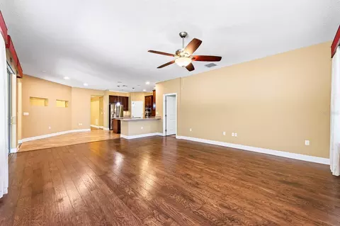 Living - 2522 Tree Meadow Loop, Apopka, FL 32712 photo 2 of 10