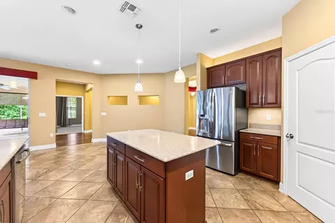 Kitchen - 2522 Tree Meadow Loop, Apopka, FL 32712 photo 4 of 4