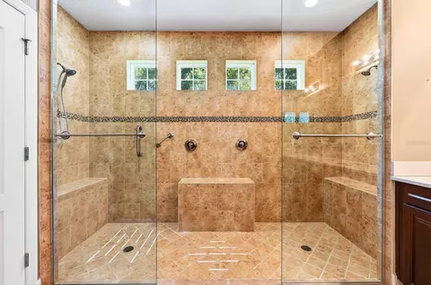 Bath - 2522 Tree Meadow Loop, Apopka, FL 32712 photo 2 of 4