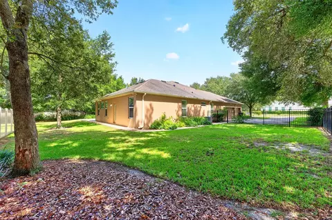 Exterior - 2522 Tree Meadow Loop, Apopka, FL 32712 photo 6 of 10