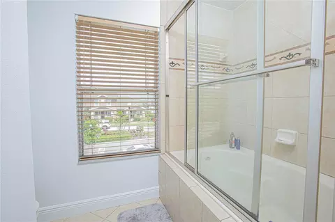 Bath - 4908 Terrapin Blvd, Saint Cloud, FL 34771 photo 3 of 4