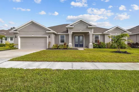 521 Sanctuary Blvd, Winter Haven, FL 33881