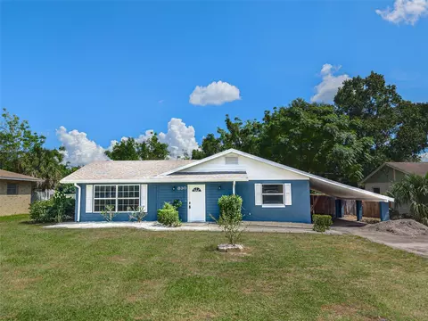 830 N Sunset Dr, Mount Dora, FL 32757
