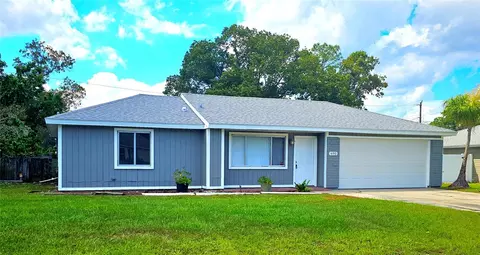 690 Colchester Ave, Deltona, FL 32738