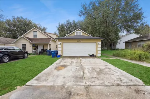 1074 Park Central Cir, Groveland, FL 34736