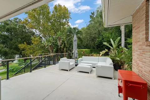 Exterior - 2422 Topping Pl, Eustis, FL 32726 photo 3 of 4