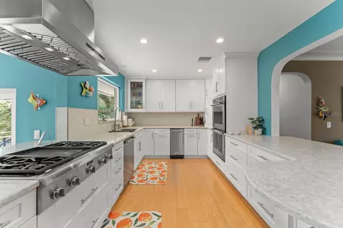 Kitchen - 2422 Topping Pl, Eustis, FL 32726 photo 4 of 8