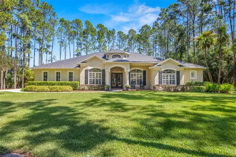 312 Pine Bluff Dr, Lutz, FL 33549