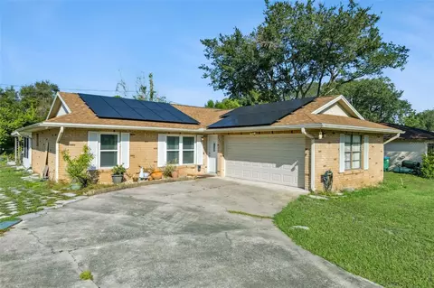 792 W Ludlum Dr, Deltona, FL 32725