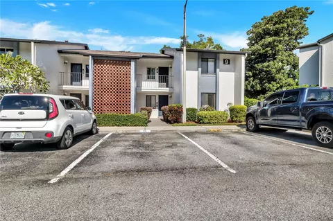 9 Escondido Cir #88, Altamonte Springs, FL 32701