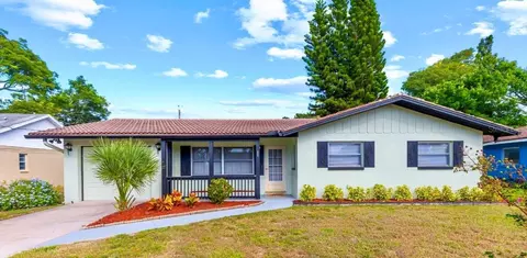 1073 Kenwood Dr, Dunedin, FL 34698