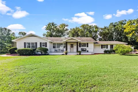 3 S University Cir, Deland, FL 32724