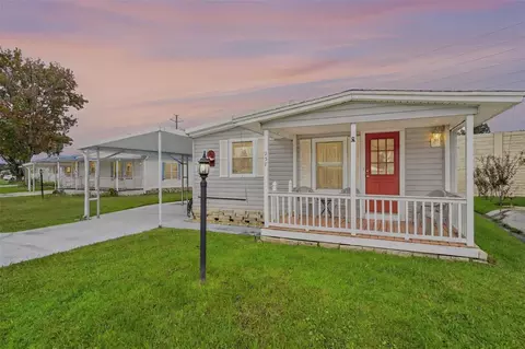 237 Meadow Lark Dr, Osteen, FL 32764