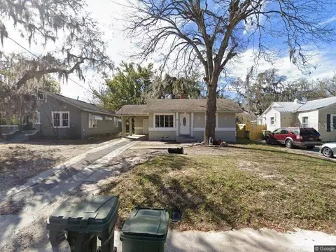 1805 High St, Leesburg, FL 34748