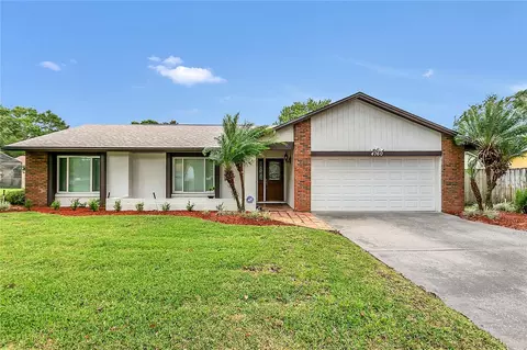 4760 N Saint Brides Cir, Orlando, FL 32812