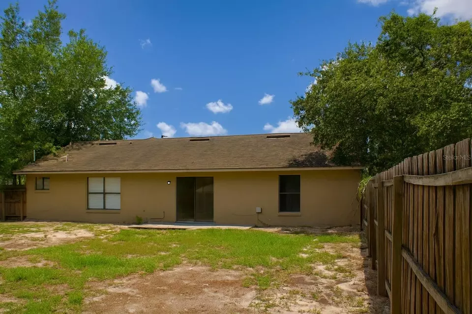 Exterior - 2870 Valmont Ln, Deltona, FL 32738 photo 5 of 6