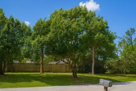 Exterior - 2870 Valmont Ln, Deltona, FL 32738 photo 1 of 6