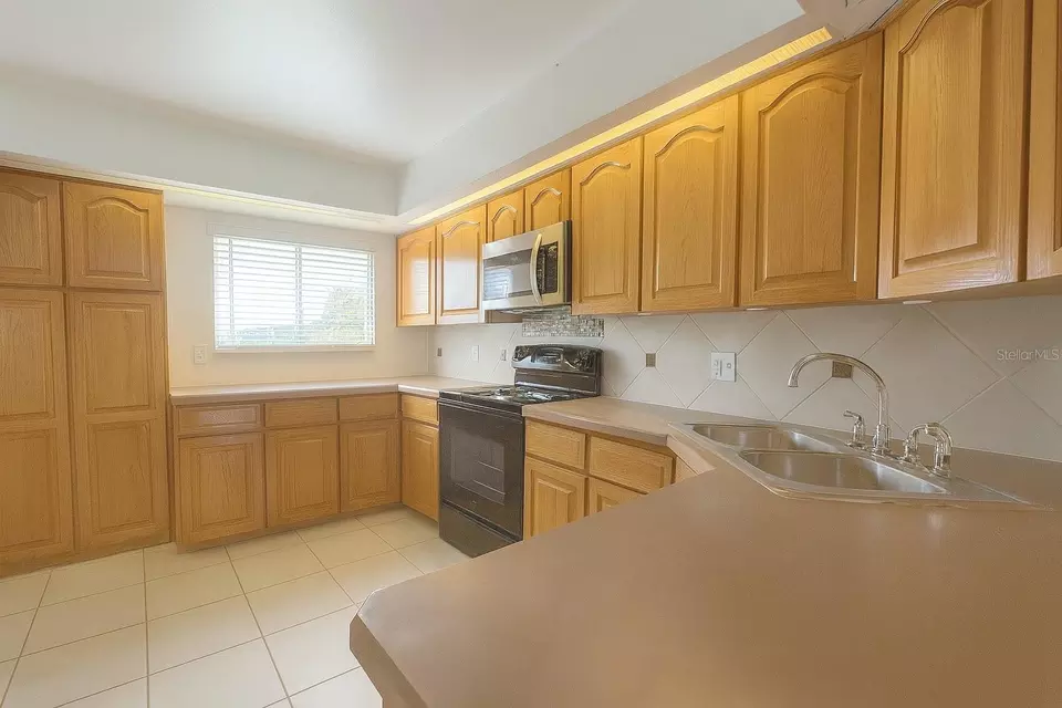Kitchen - 2870 Valmont Ln, Deltona, FL 32738 photo 1 of 1
