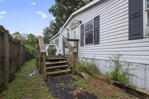 8047 Mc Glothlin St, Jacksonville, FL 32210