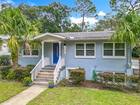 2094 Penn Dr, Deland, FL 32724